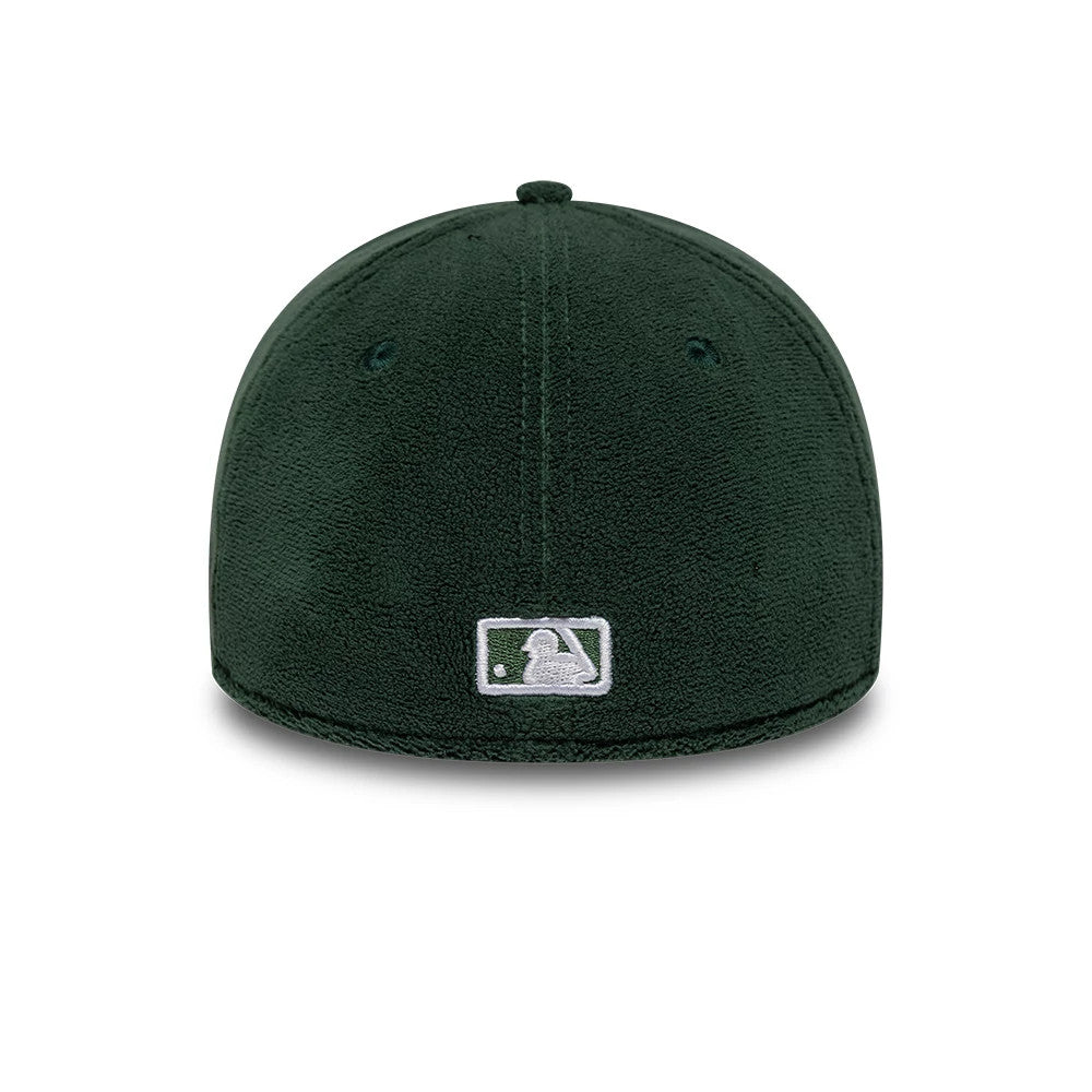 Pictured is this MLB Fleece Detroit Tigers 39THIRTY Stretch Fit cap in dark green. 4