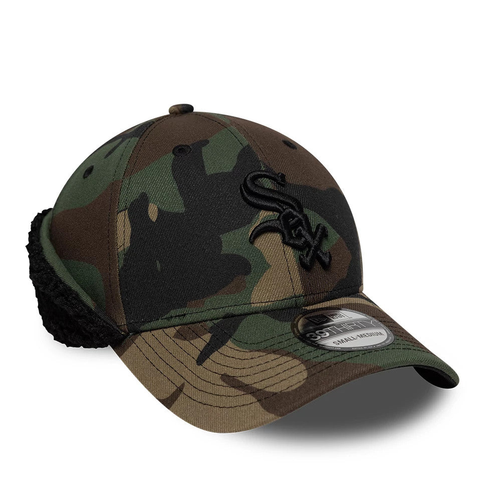 Pictured is this MLB Chicago White Sox 39THIRTY Downflap Stretch Fit cap in black. 3