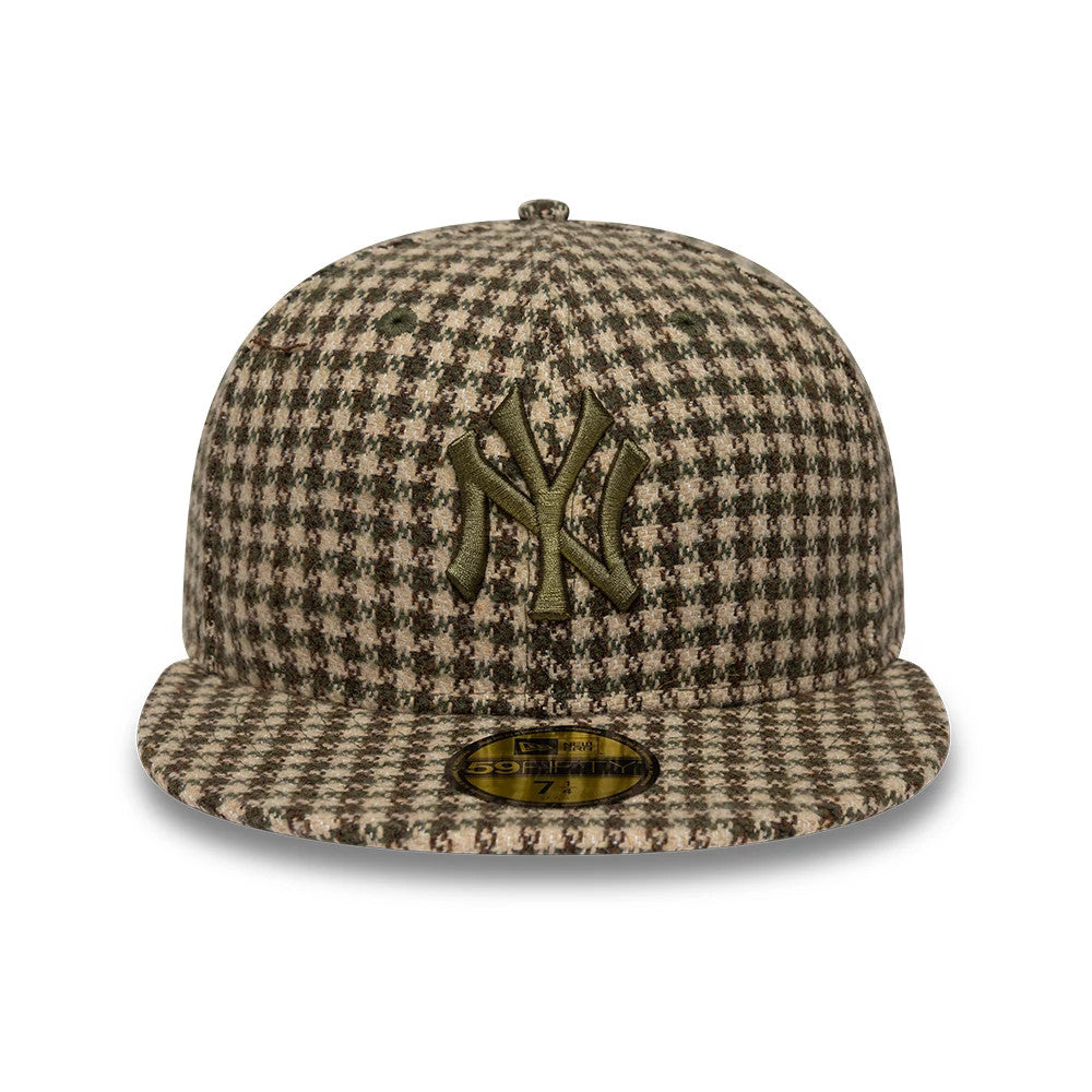 Pictured is this MLB Houndstooth New York Yankees 59FIFTY Fitted cap in dark green. 2