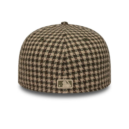 Pictured is this MLB Houndstooth New York Yankees 59FIFTY Fitted cap in dark green. 4