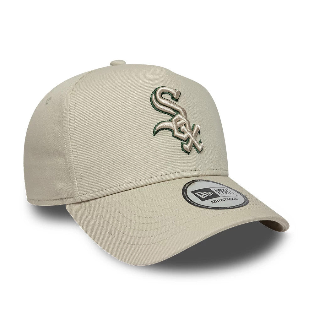 Pictured is this MLB Team Outline Chicago White Sox 9FORTY E-Frame cap in light beige. 3