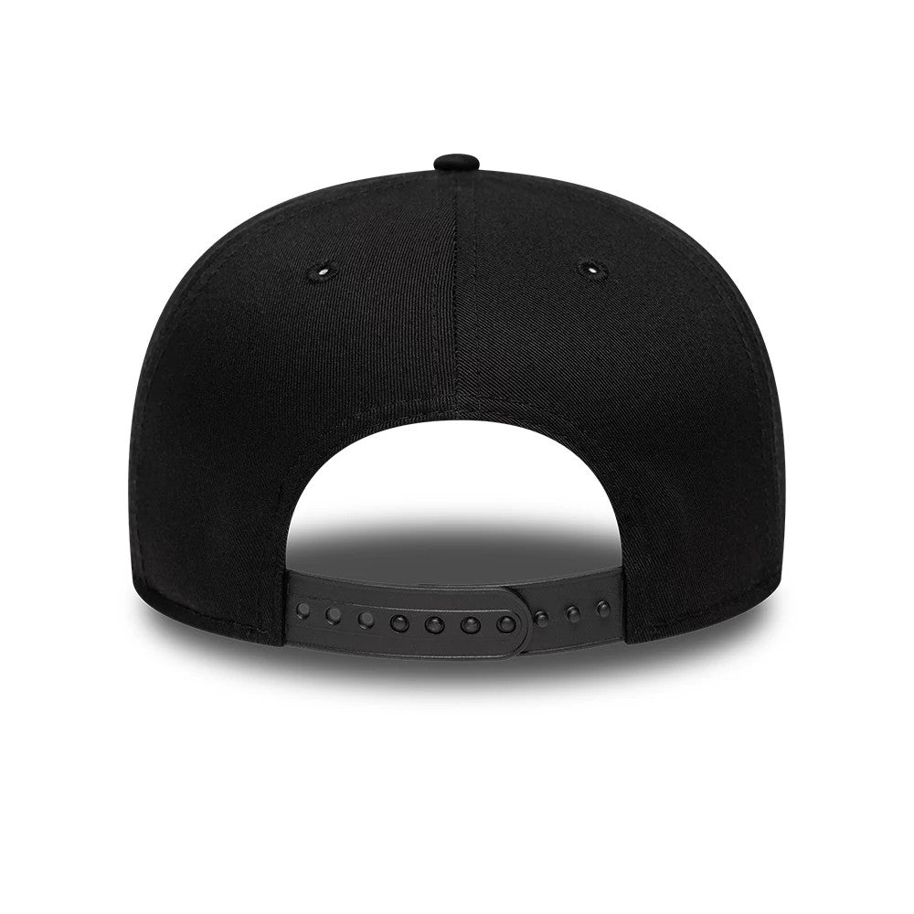 Pictured is this MLB Outline Detroit Tigers 9FIFTY Snapback cap in black. 6