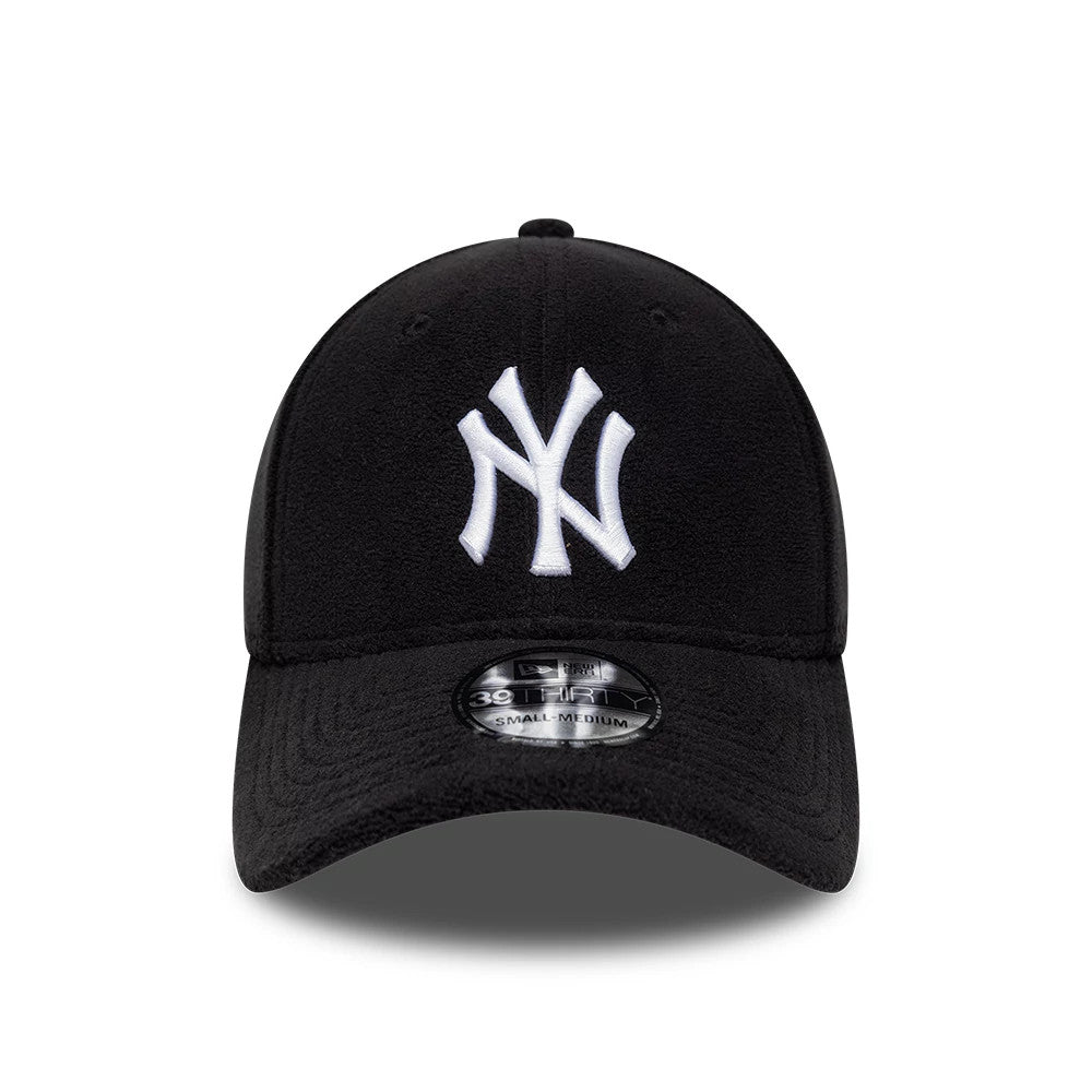 Pictured is this MLB Fleece New York Yankees 39THIRTY Stretch Fit cap in black. 2