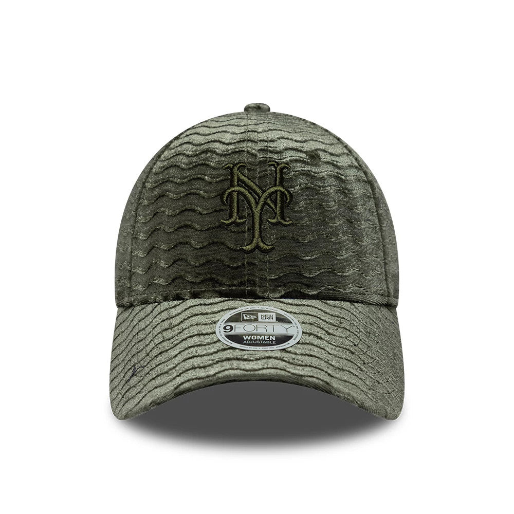 Pictured is this Womens MLB Velour New York Mets 9FORTY cap in green. 2