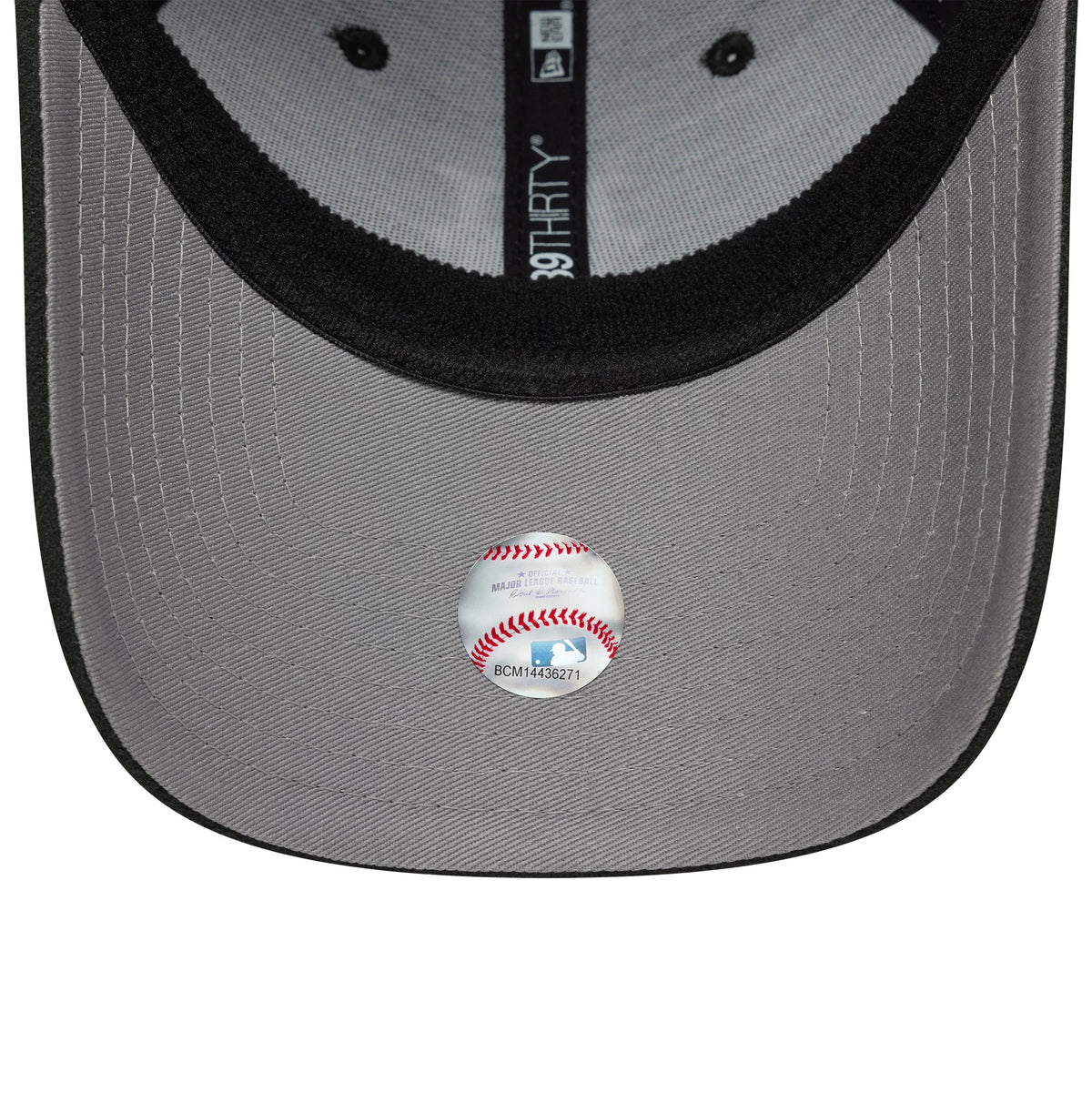 Pictured is this MLB Melton New York Mets 39THIRTY Stretch Fit cap in dark green. 2