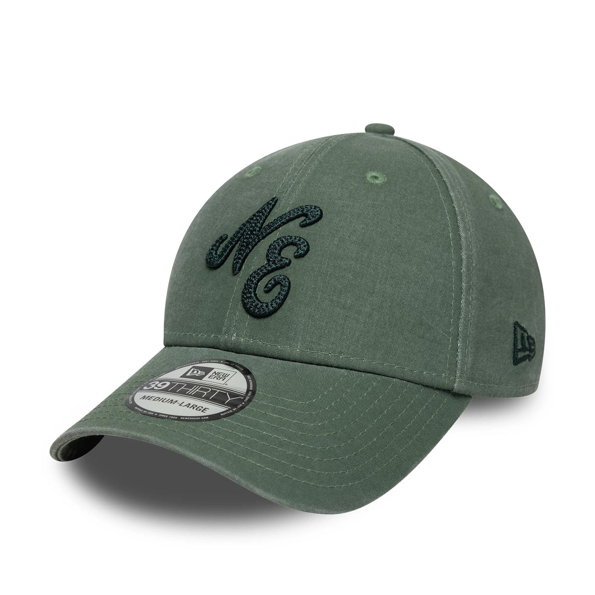 Pictured is this New Era Ombre New Era 39THIRTY Stretch Fit cap in dark green. 1