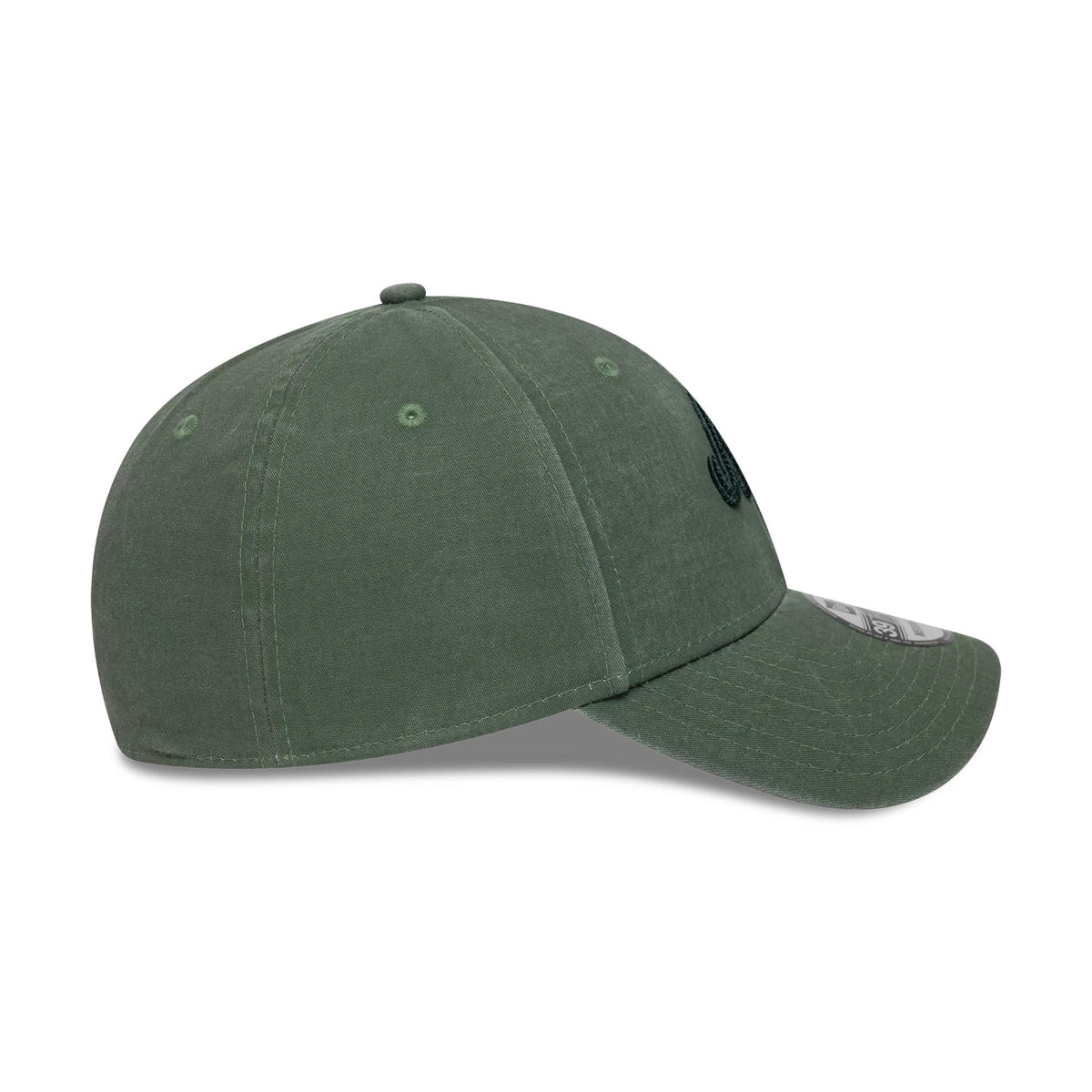 Pictured is this New Era Ombre New Era 39THIRTY Stretch Fit cap in dark green. 5