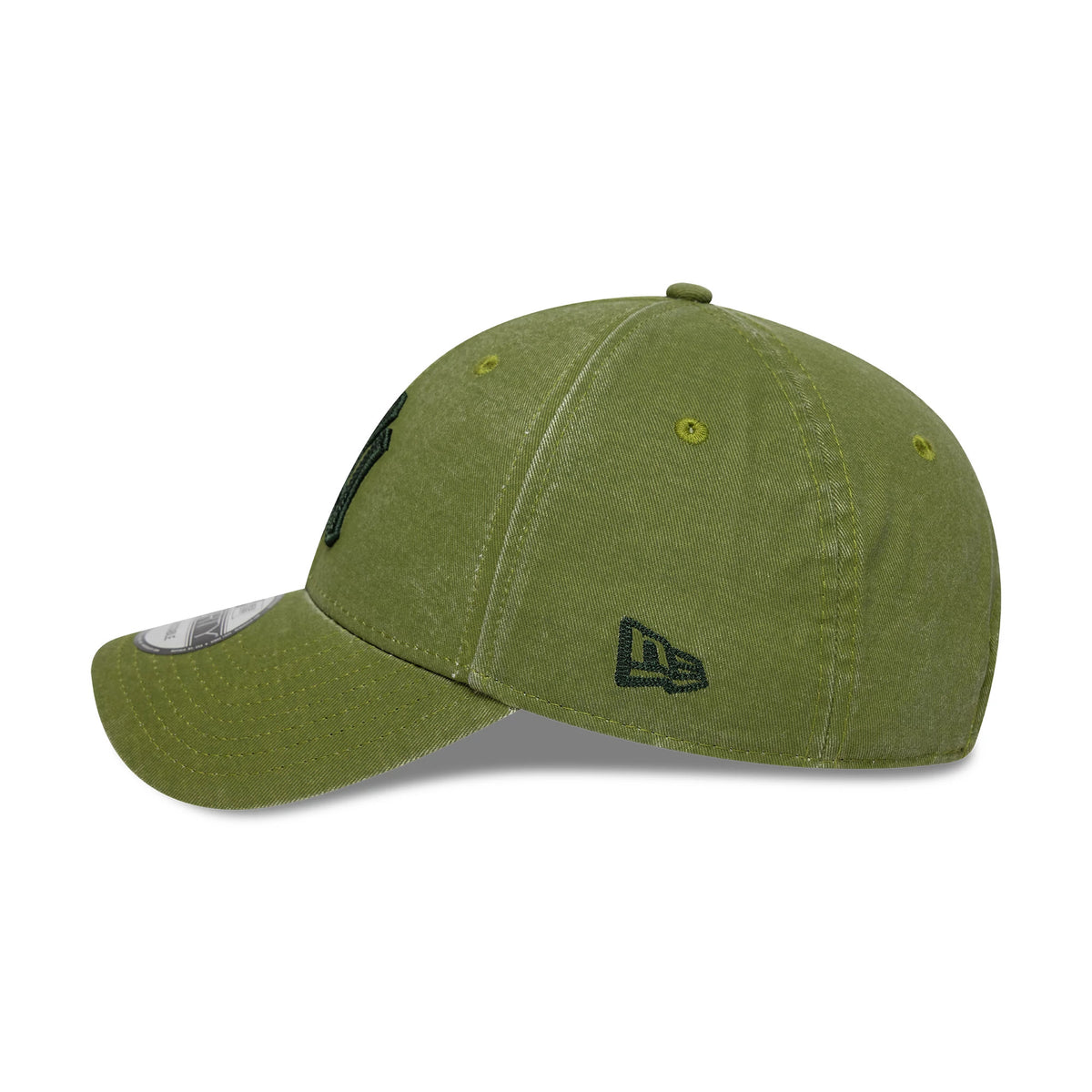 New York Yankees MLB Ombre Green New Era 9FORTY Adjustable Cap, side view showing the black embroidered New Era flag logo on the left side of the lightly faded green crown, with a curved visor and a 9FORTY size sticker.