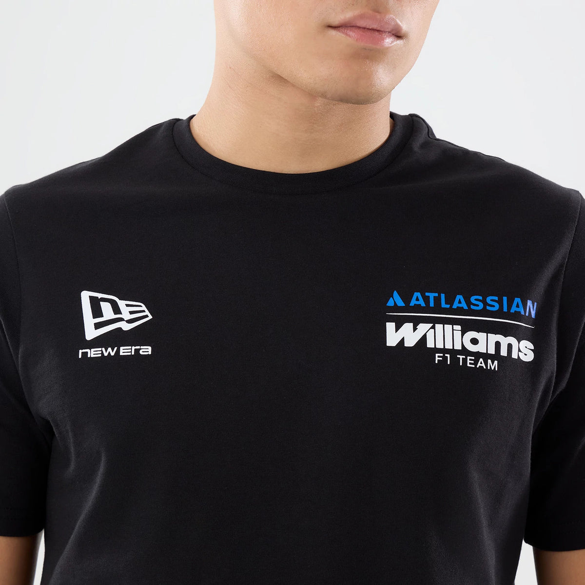 The model is wearing this Williams Carlos Sainz Spain Race Special T-Shirt in black. 4