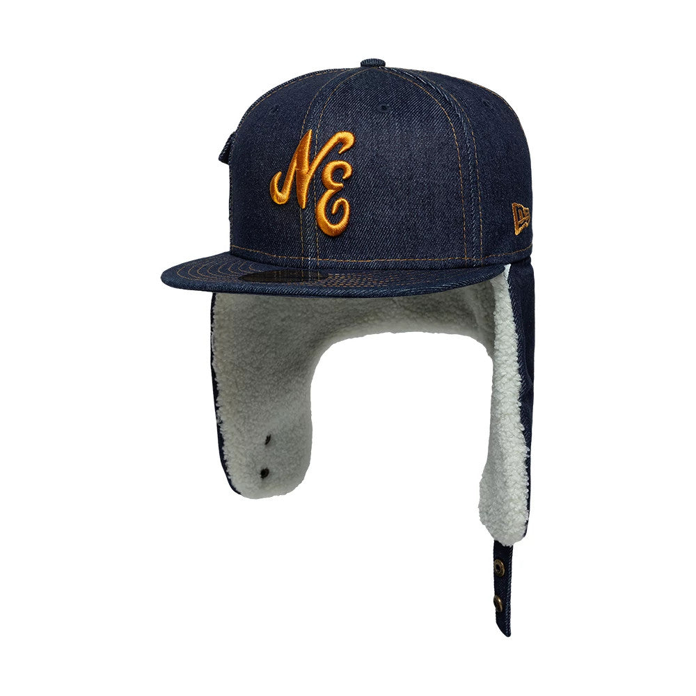 Pictured is this New Era Denim Dogear 59FIFTY Fitted cap in navy. 6