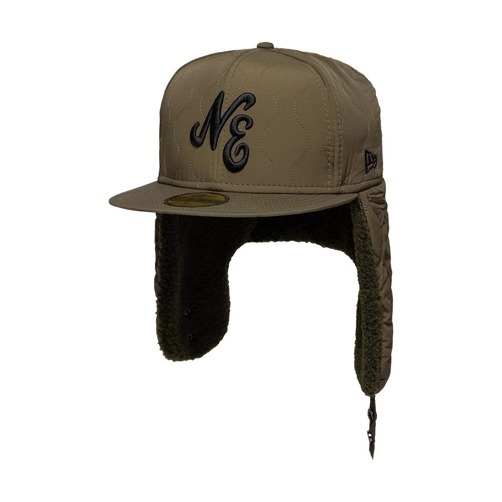 Pictured is this New Era Quilted Dogear 59FIFTY Fitted cap in Dark Green. 2
