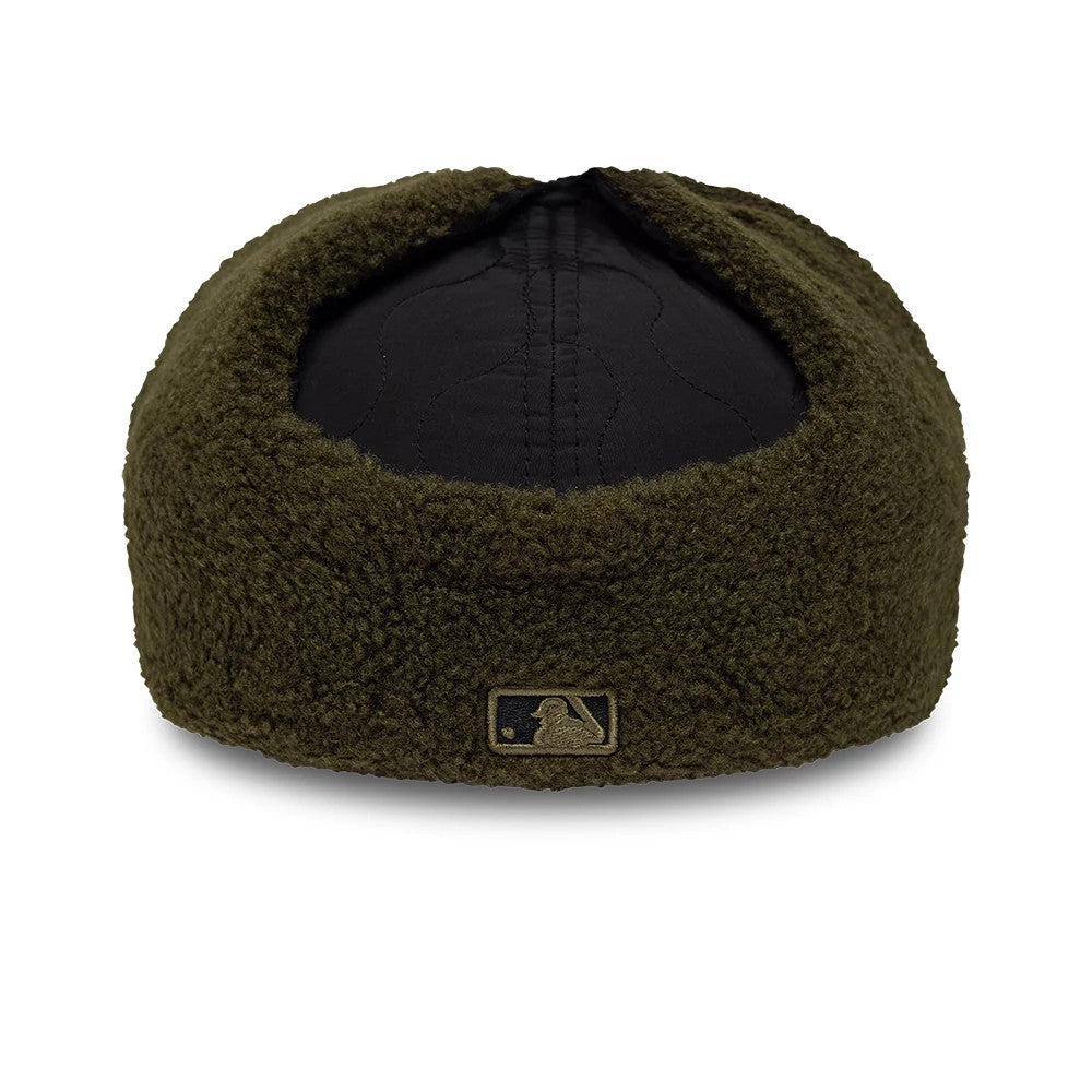 Pictured is this MLB Quilted New York Yankees Dogear 59FIFTY Fitted cap in black. 5