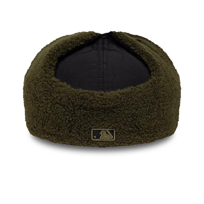 Pictured is this MLB Quilted New York Yankees Dogear 59FIFTY Fitted cap in black. 5