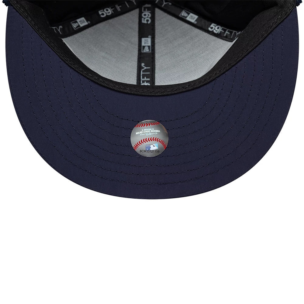 Pictured is this MLB Quilted LA Dodgers Dogear 59FIFTY Fitted cap in navy. 9