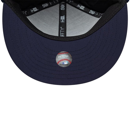 Pictured is this MLB Quilted LA Dodgers Dogear 59FIFTY Fitted cap in navy. 9