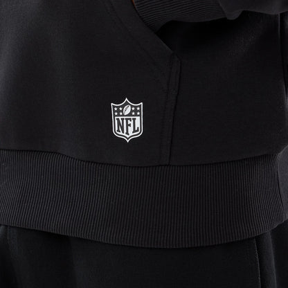 The model is wearing this NFL International Series Games 2026 Cincinnati Bengals Pullover Hoodie in black. 4