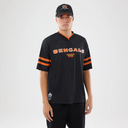 The model is wearing this NFL International Games 2026 Cincinnati Bengals Mesh Jersey in black. 1