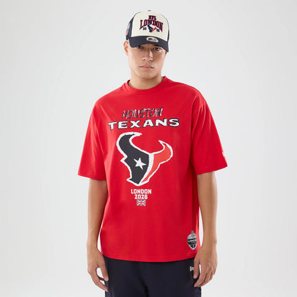 The model is wearing this NFL International Series Games 2026 Houston Texans Oversized T-Shirt in red. 1