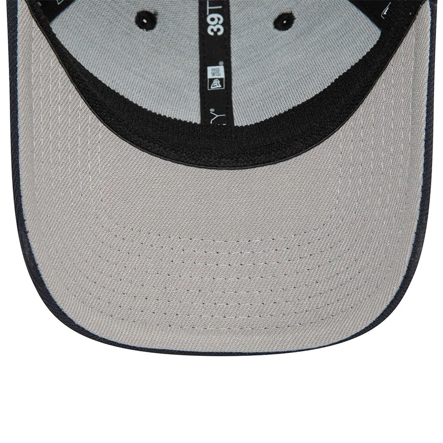 This is a New Era Navy 39THIRTY Stretch Fit Cap 2