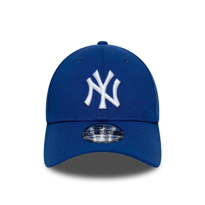 This is a New York Yankees MLB Blue 39THIRTY Stretch Fit Cap 2