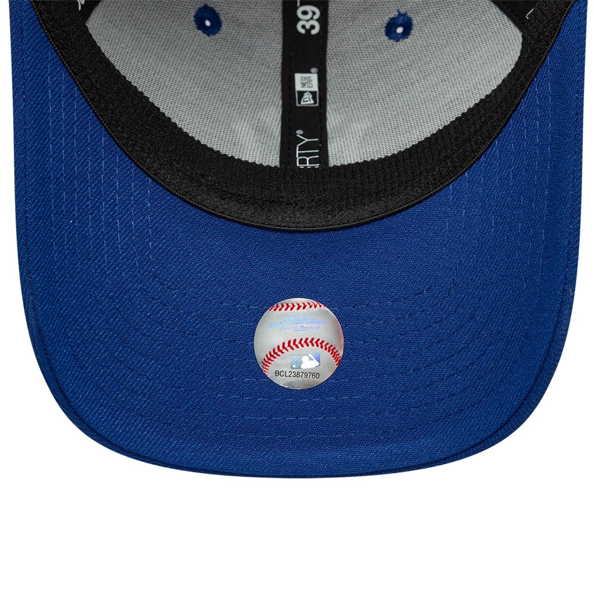 This is a New York Yankees MLB Blue 39THIRTY Stretch Fit Cap 7