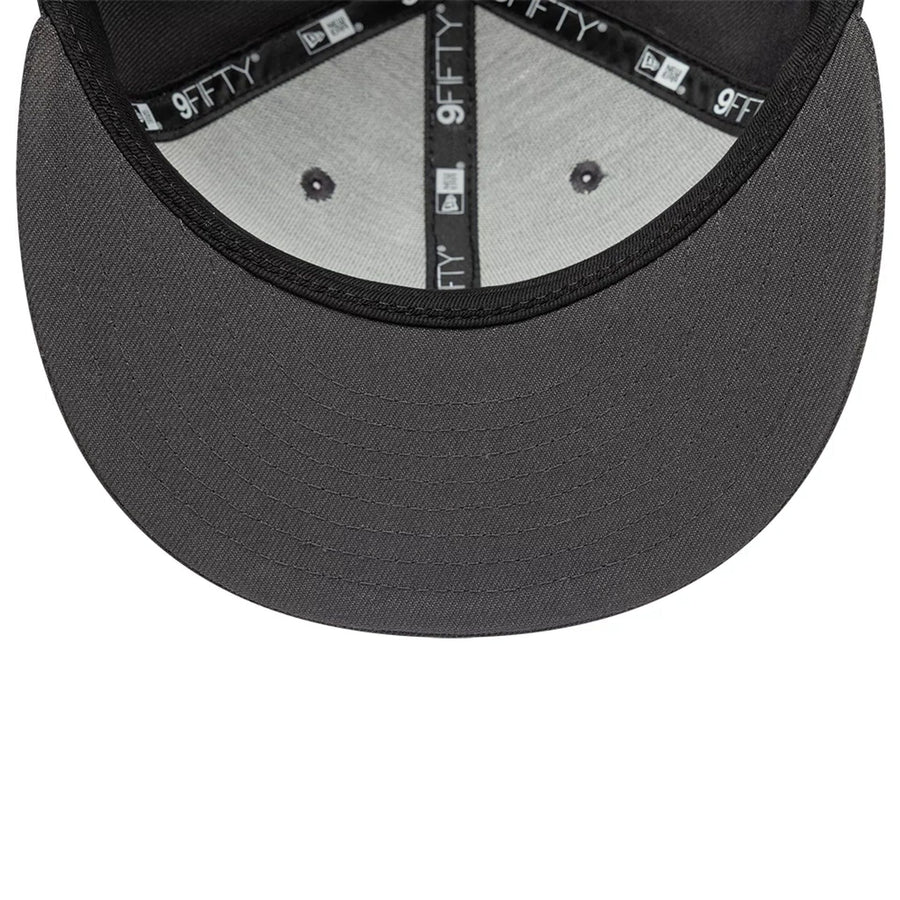 This is a New Era Grey 9FIFTY Snapback Adjustable Cap 7