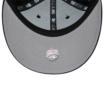 This is a Pittsburgh Pirates MLB Black on Black 59FIFTY Low Profile Cap 2