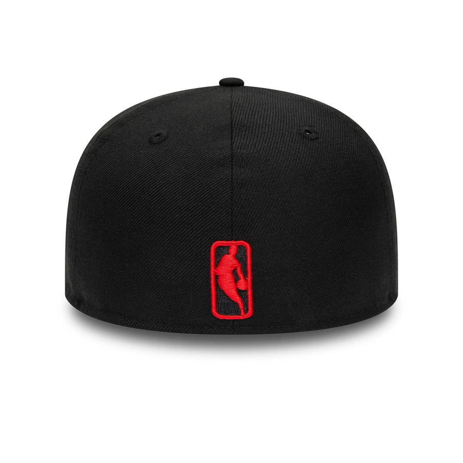 This is a Chicago Bulls NBA Black 59FIFTY Fitted Cap 3