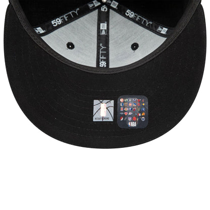 This is a Chicago Bulls NBA Black 59FIFTY Fitted Cap 4