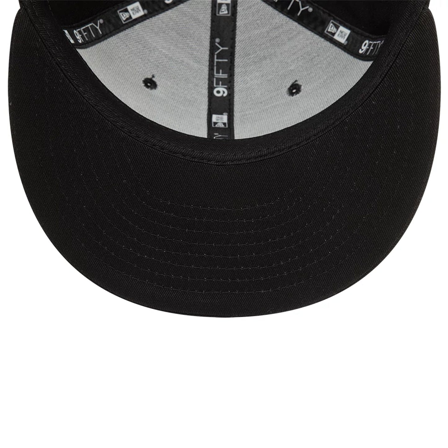 This is a New Era Essential Black 9FIFTY Snapback Cap 7