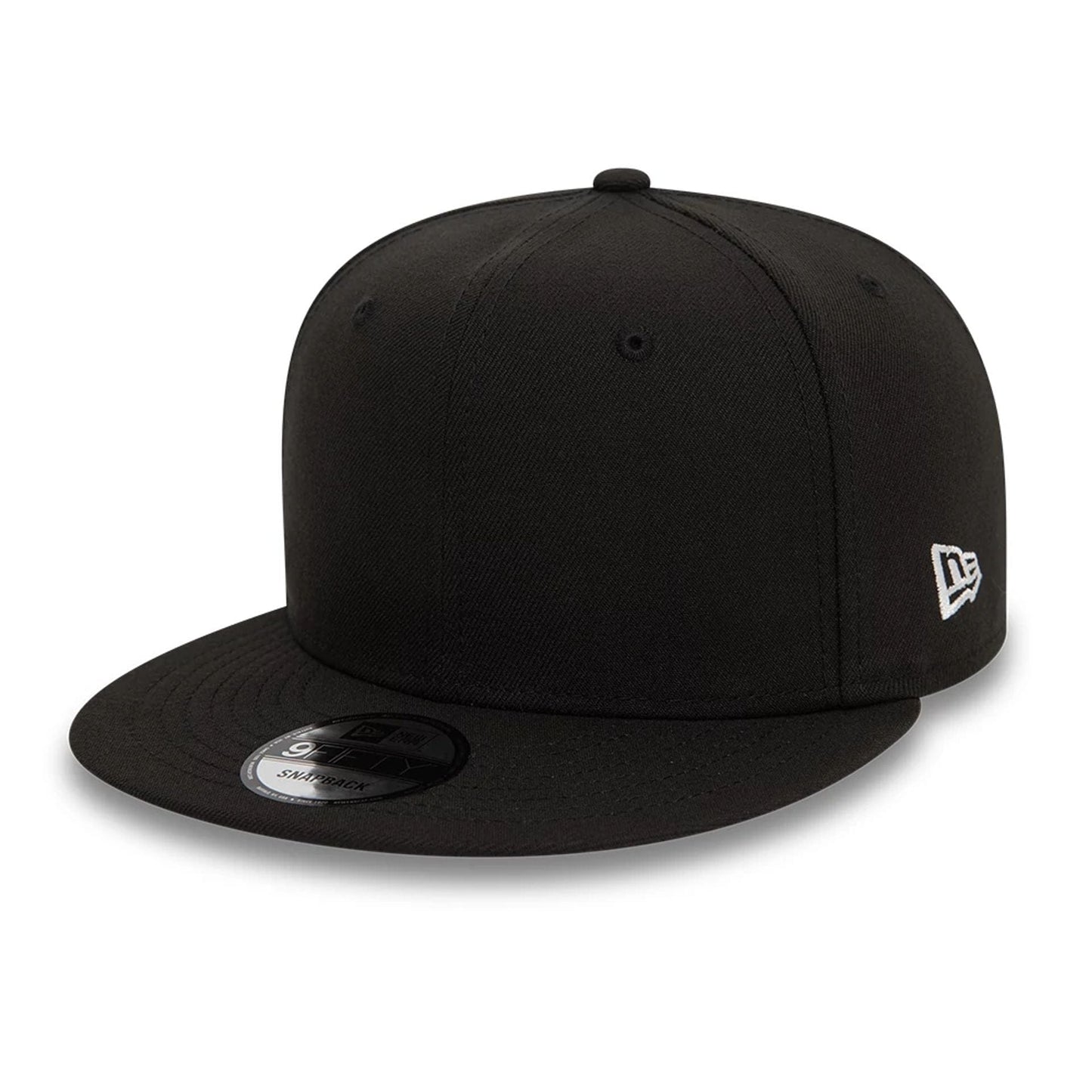 This is a New Era Essential Black 9FIFTY Snapback Cap 1