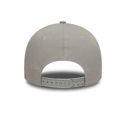 This is a New York Yankees Essential Pack Grey 9FORTY Snapback Cap 5