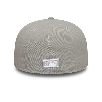 This is a New York Yankees Essential Pack Sidepatch Grey 59FIFTY Fitted Cap 7