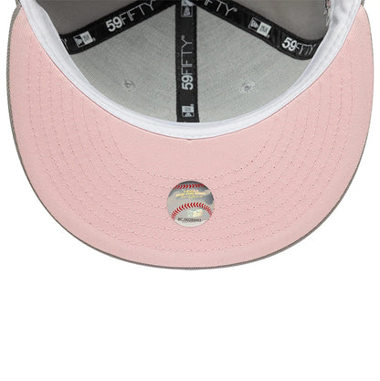 This is a New York Yankees Essential Pack Sidepatch Grey 59FIFTY Fitted Cap 2