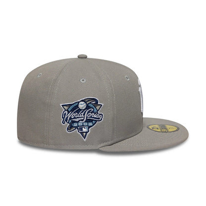 This is a New York Yankees Grey & Blue 59FIFTY Fitted Cap 5