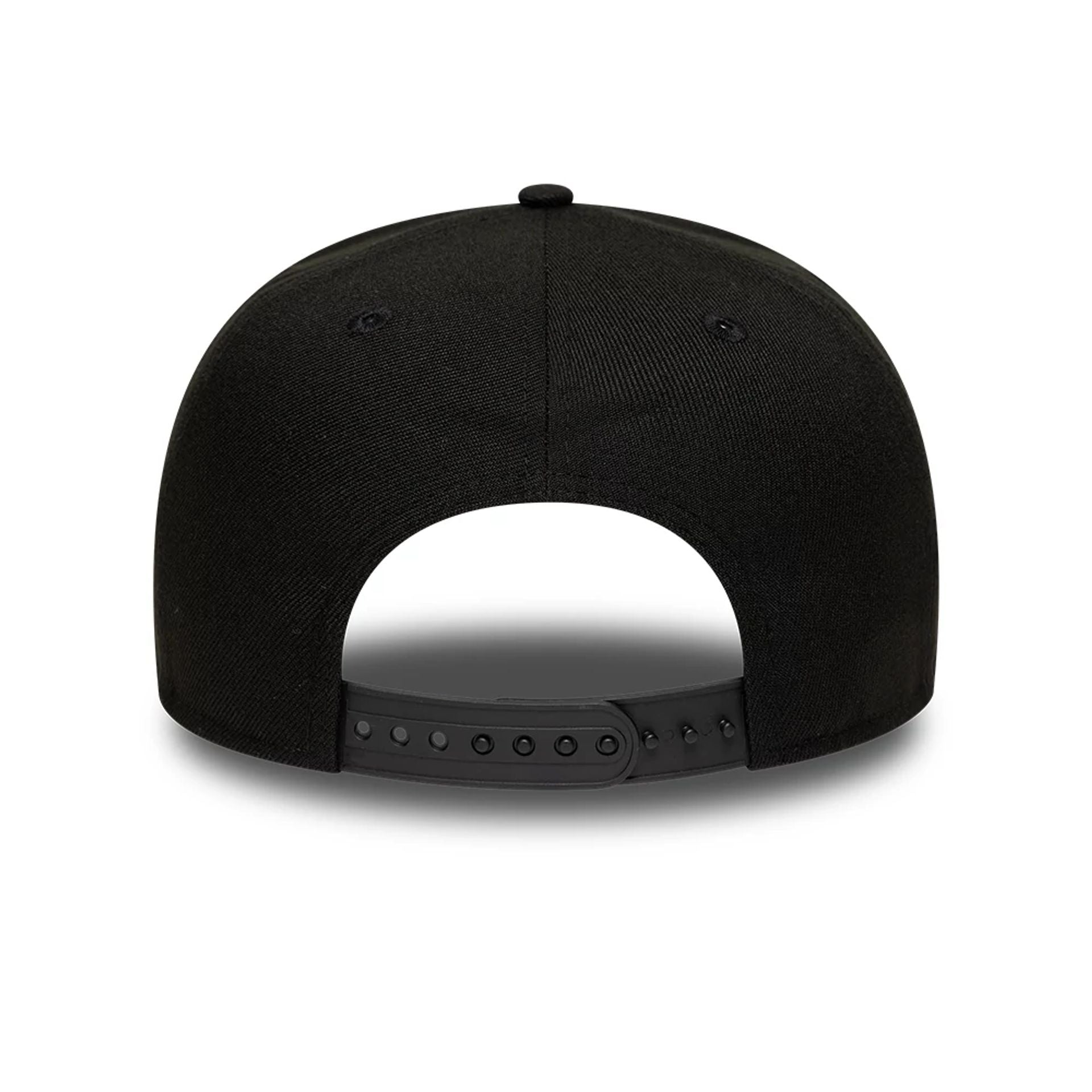 This is a New York Giants NFL Black 9FIFTY Snapback Adjustable Cap 5