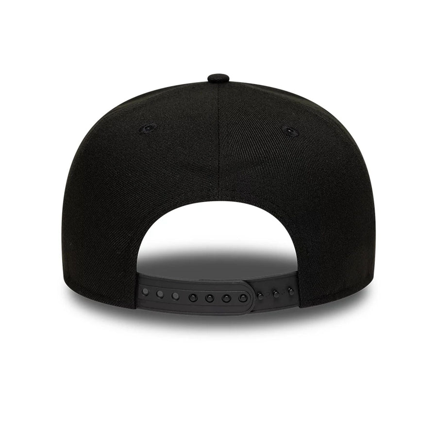 This is a New York Giants NFL Black 9FIFTY Snapback Adjustable Cap 5