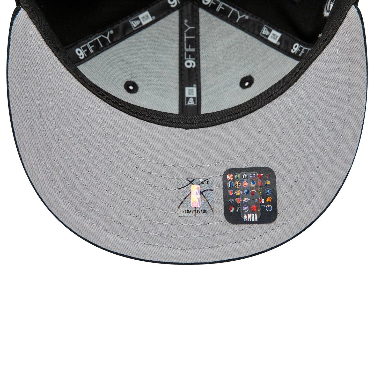 Pictured is this Chicago Bulls NBA Sidepatch Black 9FIFTY Snapback Adjustable cap. 2