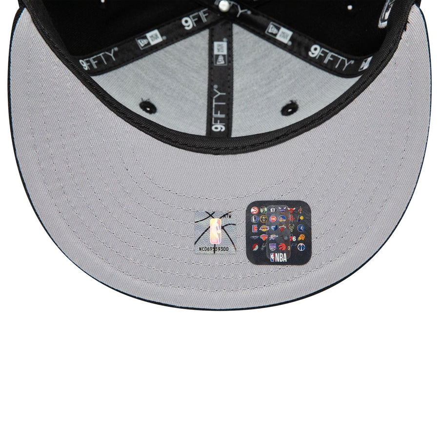 Pictured is this LA Lakers NBA Black 9FIFTY Snapback Adjustable cap. 2