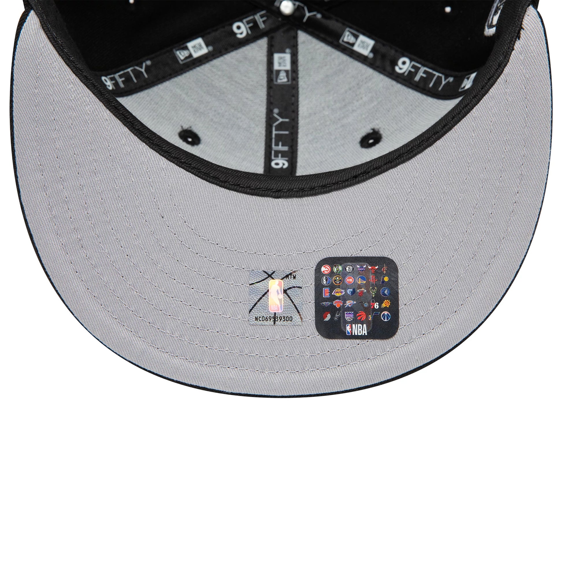 Pictured is this LA Lakers NBA Sidepatch Black 9FIFTY Snapback Adjustable cap. 2