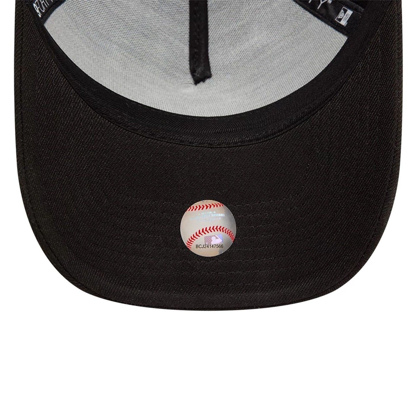 This is a New York Yankees Black White Black 9FORTY A-Frame Cap 7