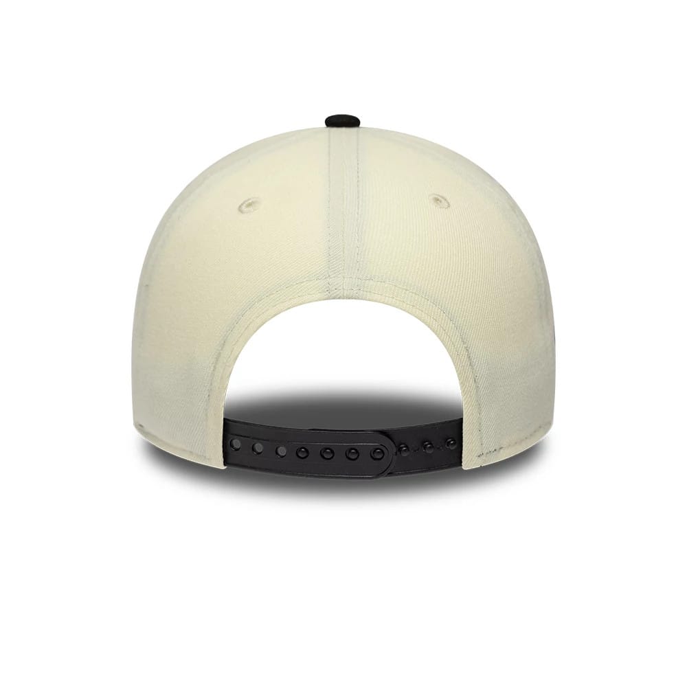 Pictured is this MLB Cooperstown Chicago White Sox 9FORTY A-Frame cap in white & black. 7