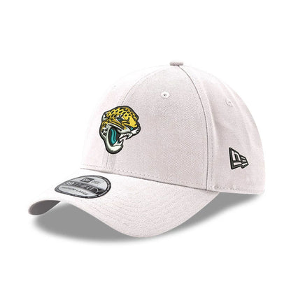 This is a Jacksonville Jaguars NFL White 39THIRTY Stretch Fit Cap 1