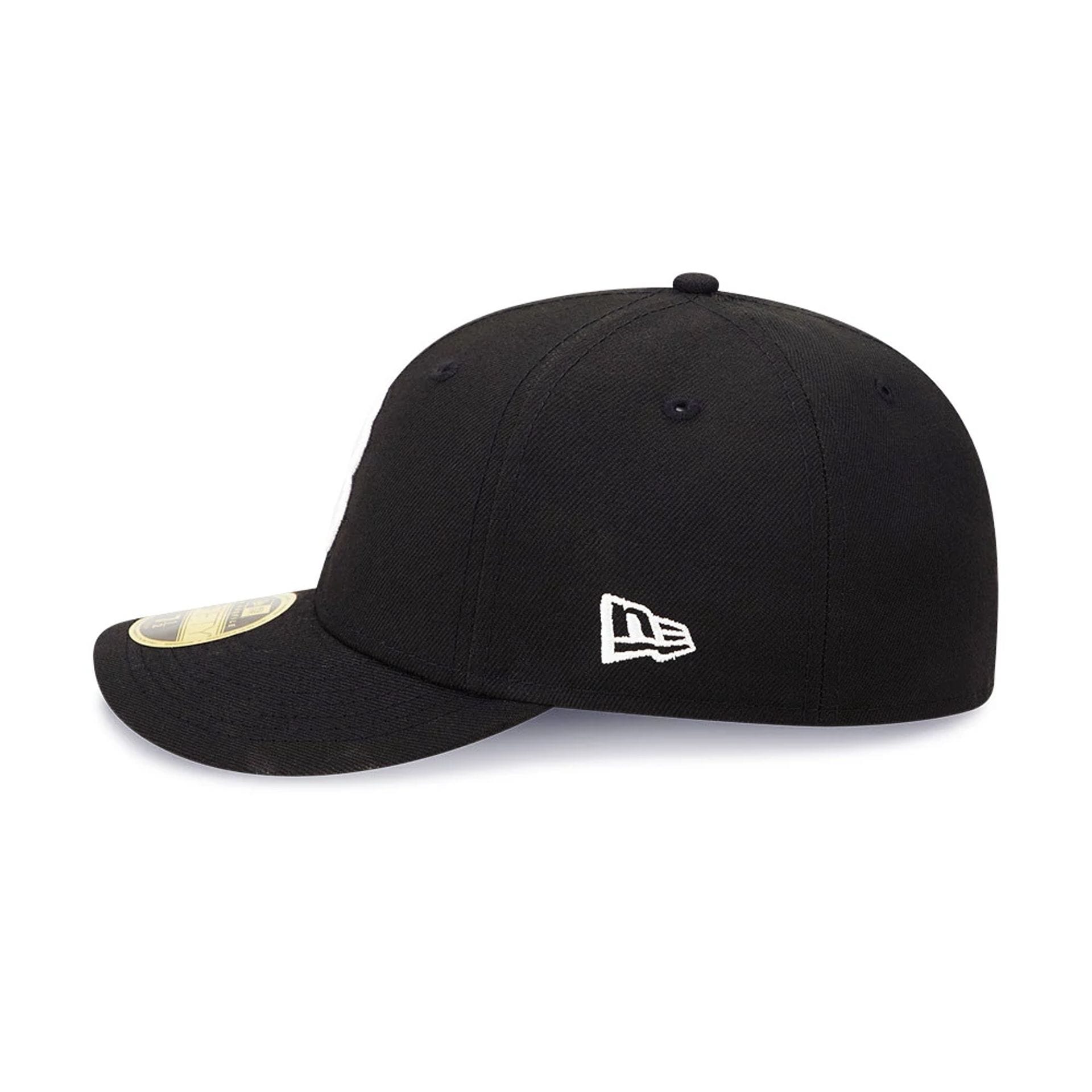 Pictured is this Boston Red Sox Black Low Profile 59FIFTY Fitted Cap 5