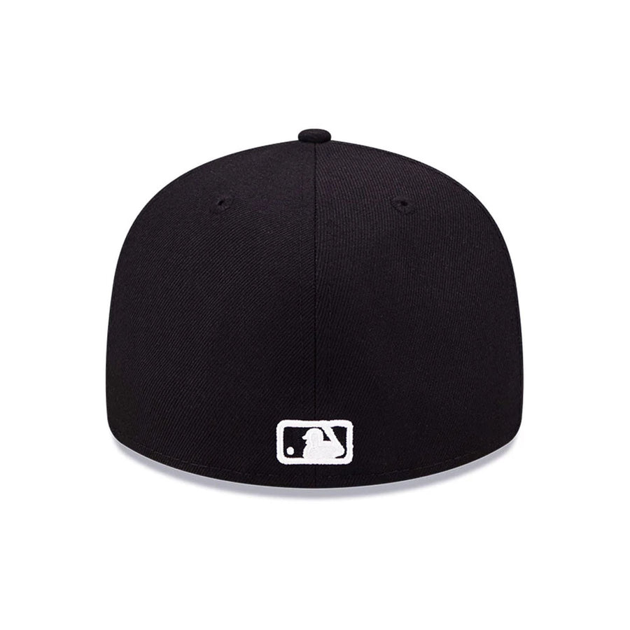 Pictured is this MLB Washington Nationals Black Low Profile 59FIFTY Fitted cap. 7