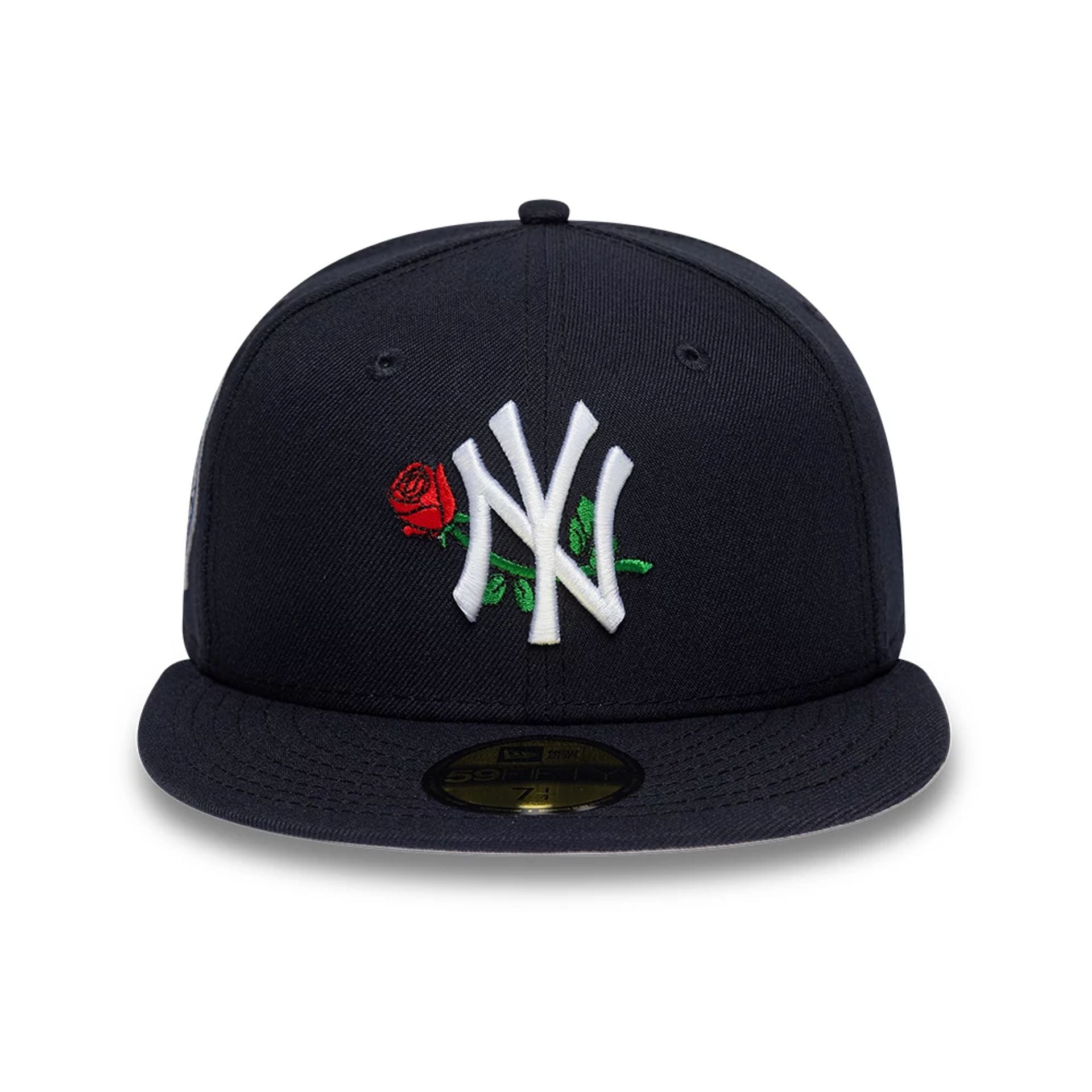 Pictured is this MLB Rose New York Yankees 59FIFTY Fitted cap in navy. 3