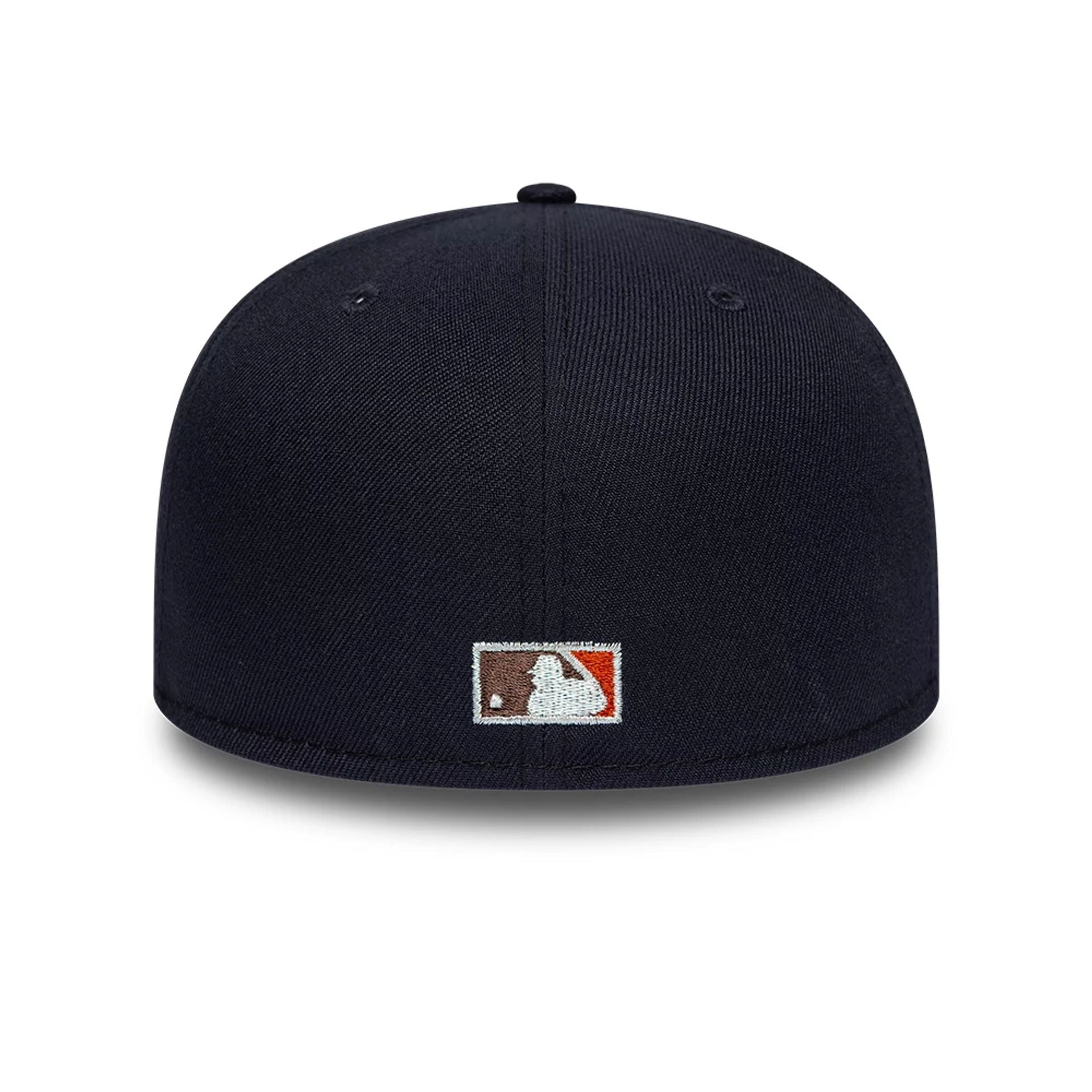 Pictured is this MLB Rose New York Yankees 59FIFTY Fitted cap in navy. 5