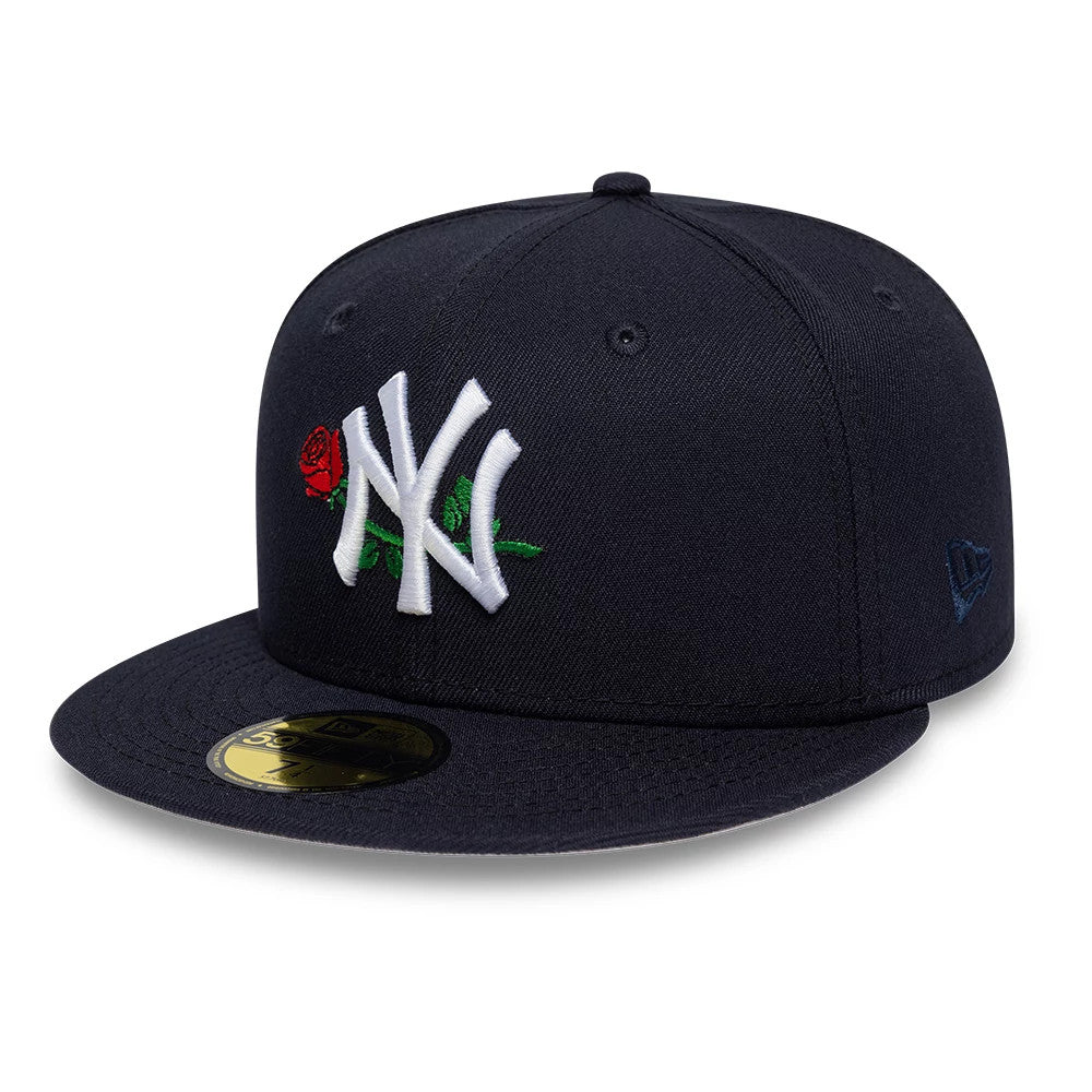 Pictured is this MLB Rose New York Yankees 59FIFTY Fitted cap in navy. 4