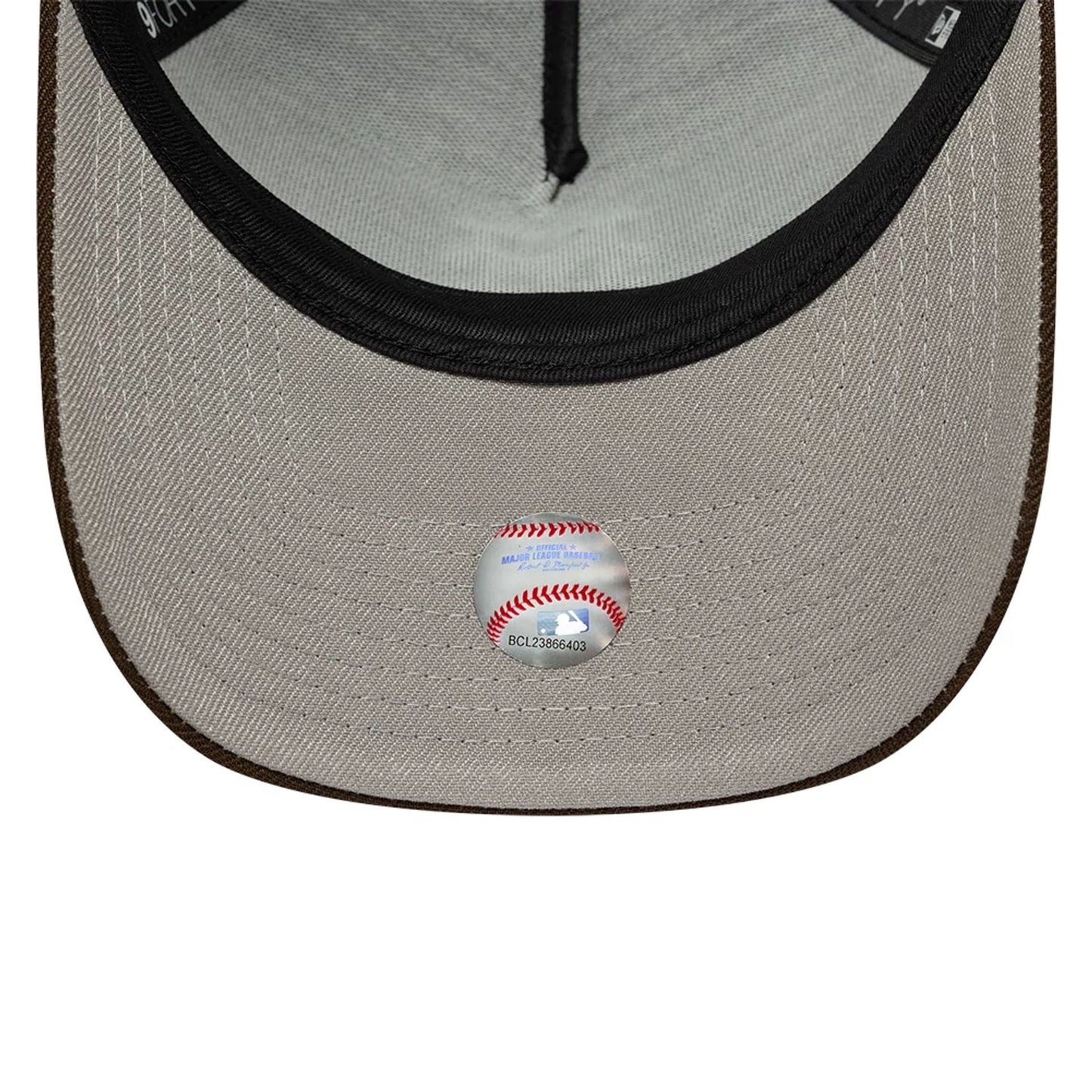 This is a New York Mets MLB Dark Brown 9FORTY A-Frame Adjustable Cap 2