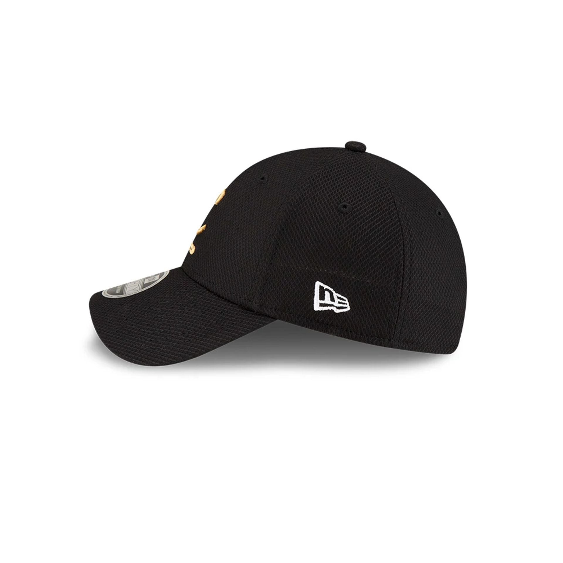 This is a Cleeks LIV Cleeks Black 9FORTY Stretch Snap Adjustable Cap 6